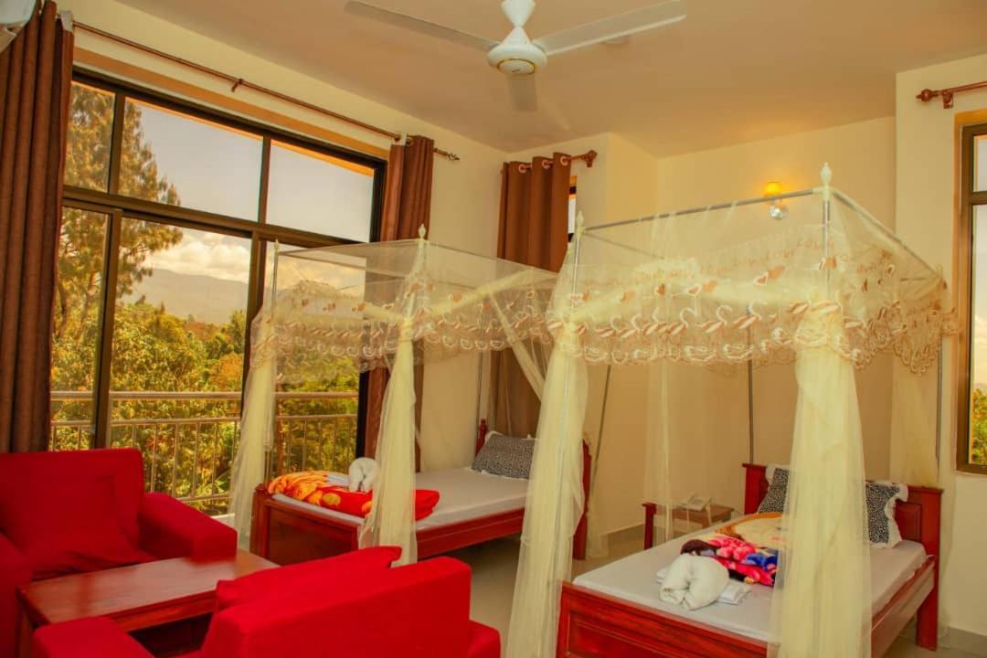 Africa Natural Tours - Kilimanjaro White House Hotel Moshi Exterior foto